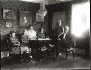 1925 Family